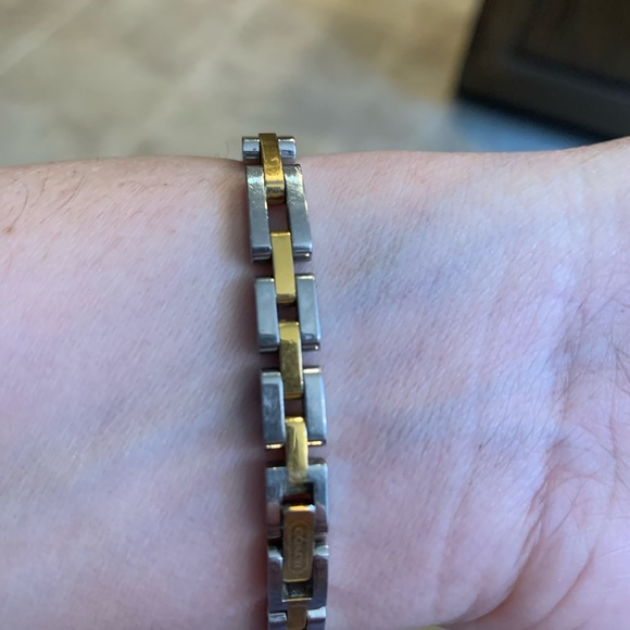 Coach Chain Link Watch - Picture 2 of 4